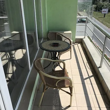 Belleview Summerland Apartment